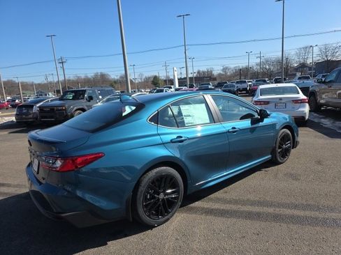 New 2026 Toyota Camry SE image 5