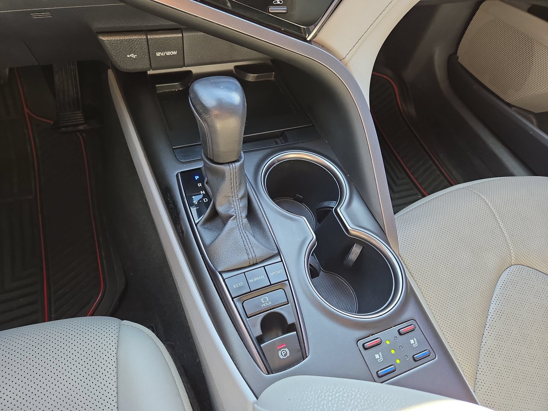 Used 2023 Toyota Camry XSE w/ Navigation Package FWD image 22