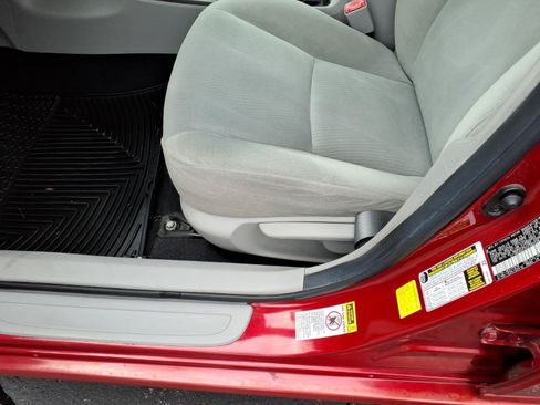 Used 2012 Toyota Corolla LE FWD image 8