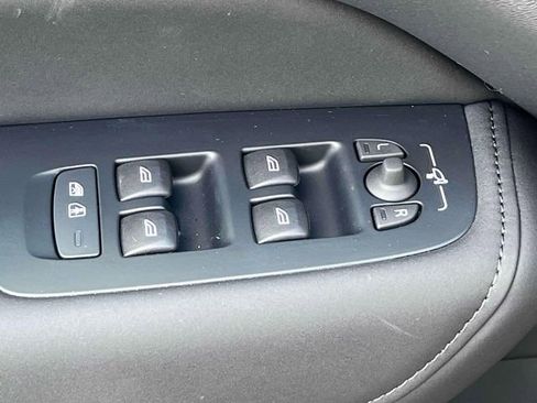 Used 2026 Volvo XC60 B5 Plus w/ Protection Package Premier AWD/4WD image 28