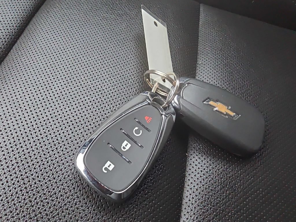 Used 2025 Chevrolet Trax ACTIV FWD image 20