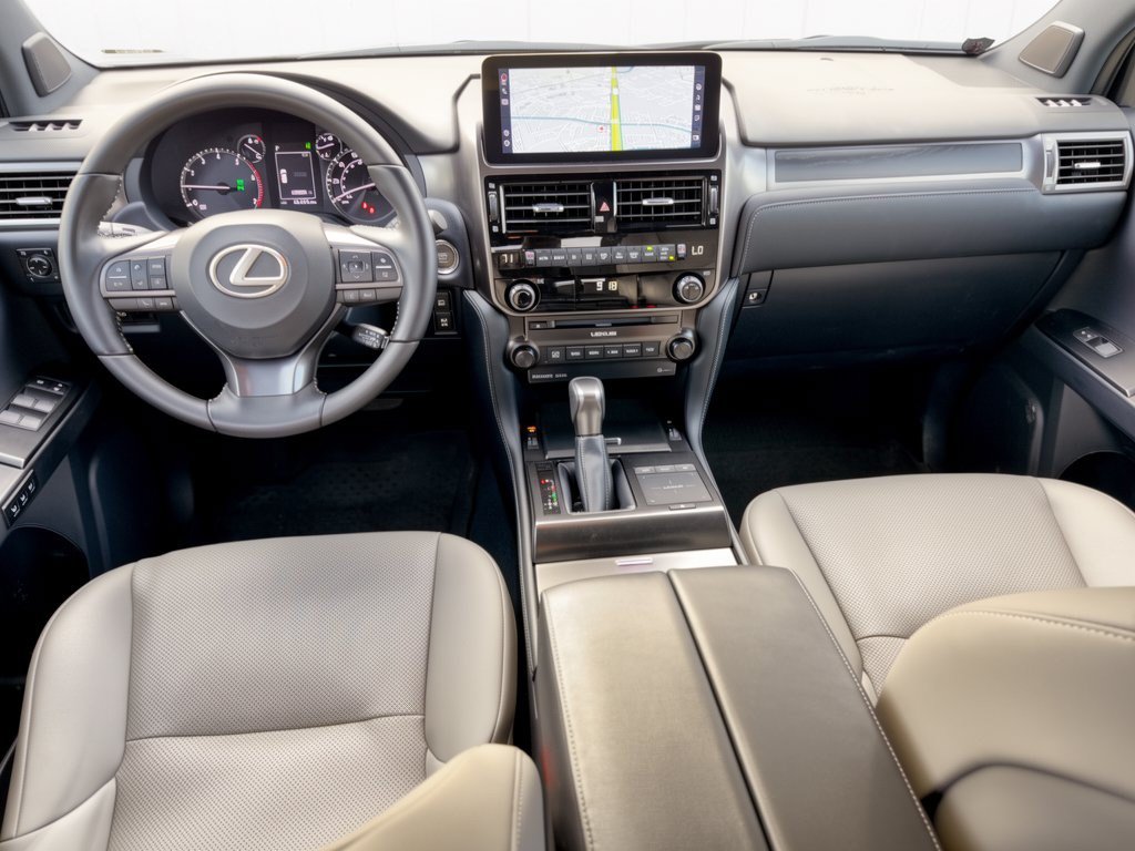 Used 2023 Lexus GX 460 w/ Black Line Special Edition AWD/4WD image 17