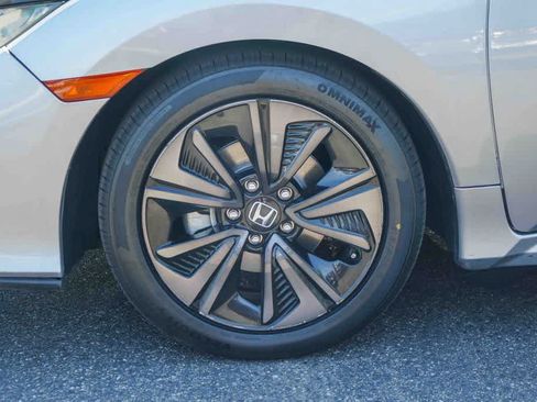 Used 2019 Honda Civic EX image 9