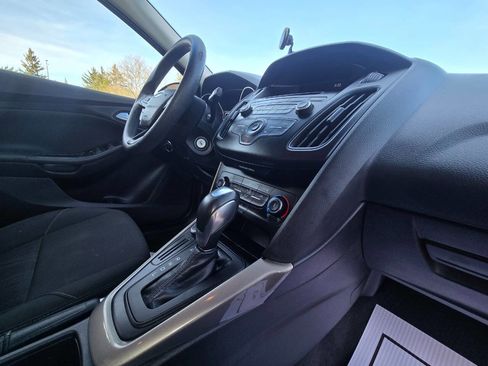 Used 2015 Ford Focus SE image 26
