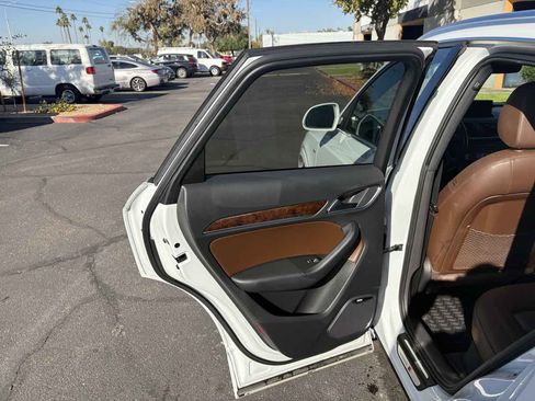 Used 2016 Audi Q3 2.0T Prestige w/ Prestige Package image 15