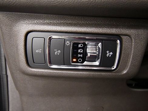 Used 2022 Lincoln Corsair Standard w/ Equipment Group 101A image 20