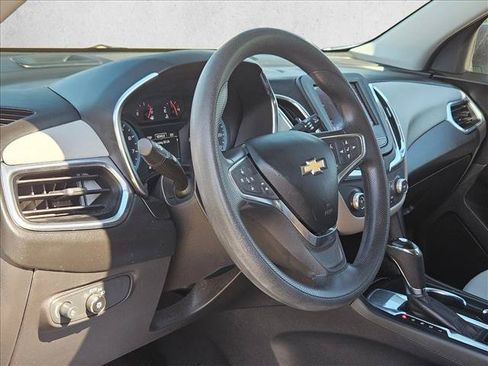 Used 2021 Chevrolet Equinox LS w/ LS Convenience Package FWD image 10