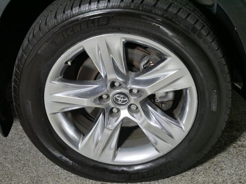 Used 2017 Toyota Highlander Limited w/ Protection Package #3 AWD/4WD image 15