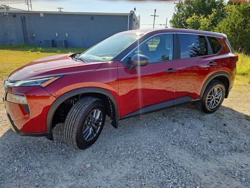 Used 2026 Nissan Rogue S FWD image 8