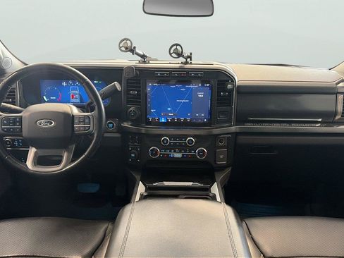 Used 2024 Ford F250 Lariat w/ Lariat Ultimate Package AWD/4WD image 11