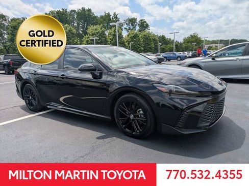 Used 2025 Toyota Camry SE w/ Multimedia Upgrade Package FWD image 2