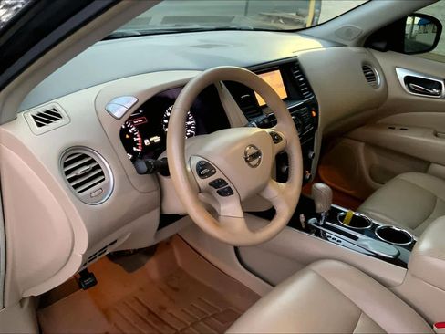 Used 2013 Nissan Pathfinder SL w/ SL Premium Pkg image 17