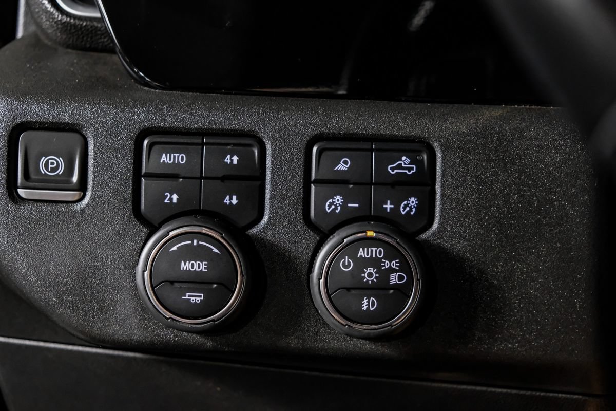 Used 2024 Chevrolet Silverado 2500 LTZ w/ LTZ Convenience Package AWD/4WD image 26