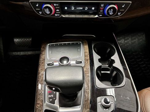 Used 2018 Audi Q7 3.0T Prestige AWD/4WD image 34