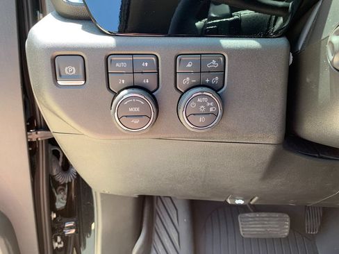 Used 2025 Chevrolet Silverado 1500 LTZ w/ LTZ Premium Package AWD/4WD image 33