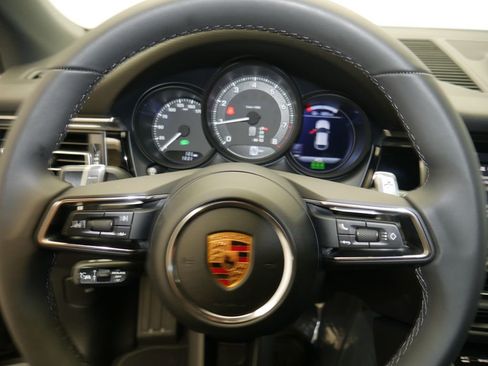 New 2026 Porsche Macan AWD/4WD image 32