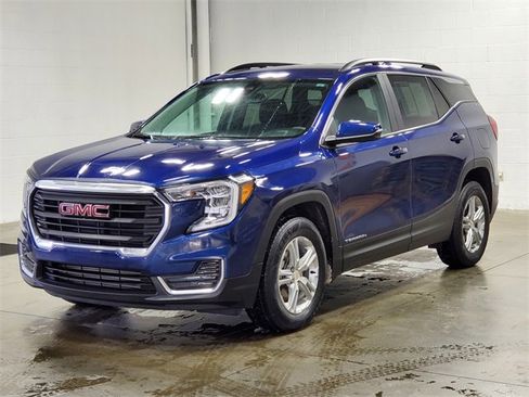 Certified 2023 GMC Terrain SLE w/ Driver Convenience Package image 2
