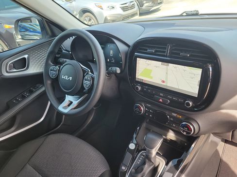 Certified 2023 Kia Soul S image 8