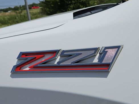 Used 2020 Chevrolet Silverado 1500 LT w/ Texas Edition AWD/4WD image 11
