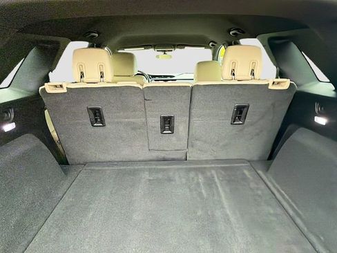 Used 2018 Cadillac XT5 AWD image 26