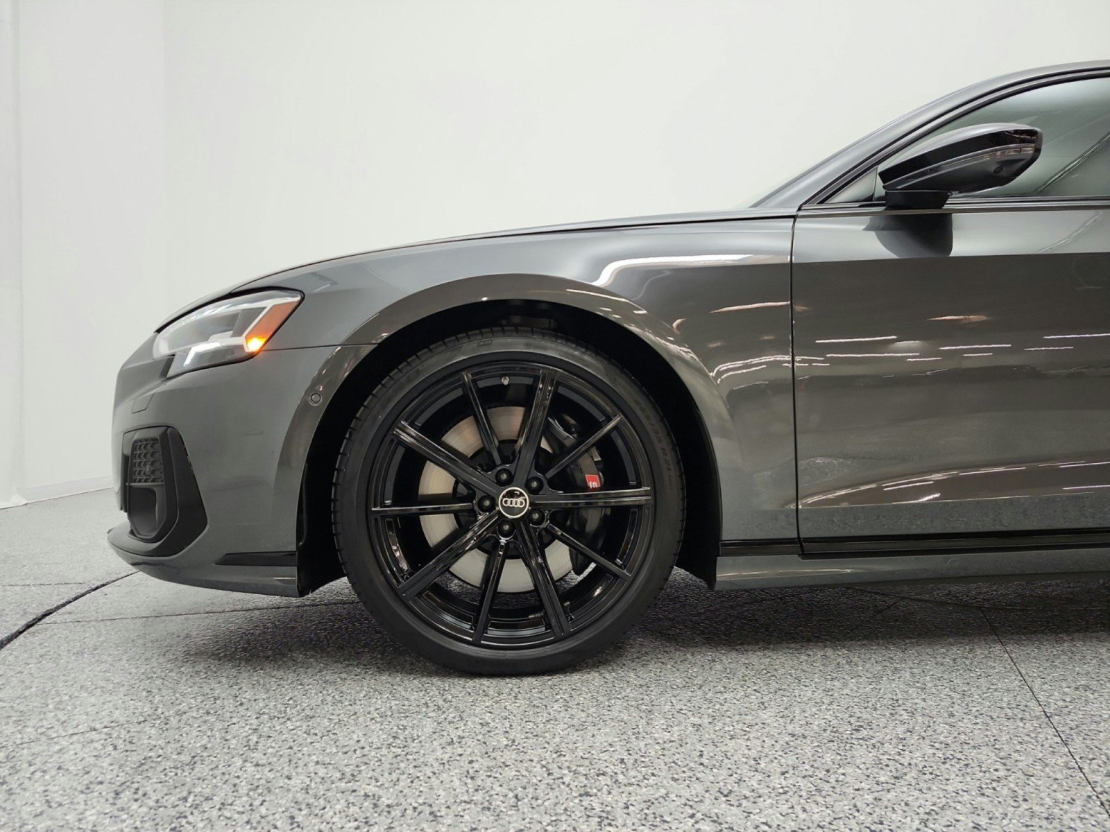 Used 2024 Audi S8 AWD/4WD image 30