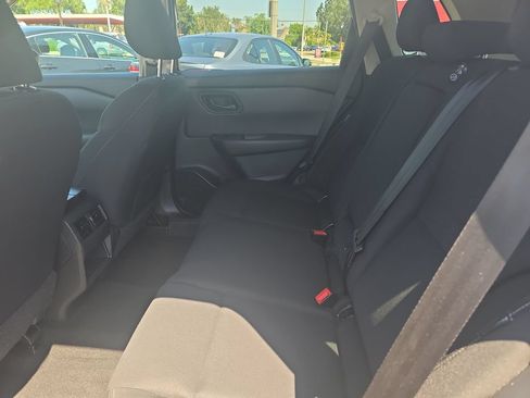 Used 2024 Nissan Rogue S AWD/4WD image 23