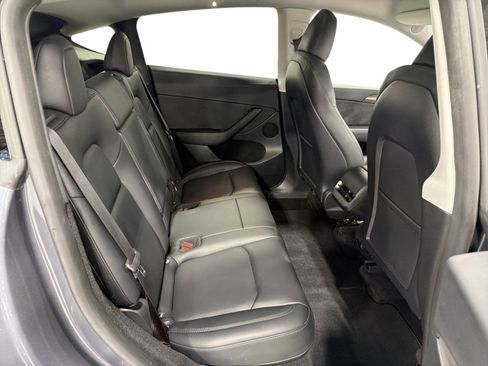 Certified 2023 Tesla Model Y Long Range AWD/4WD image 11