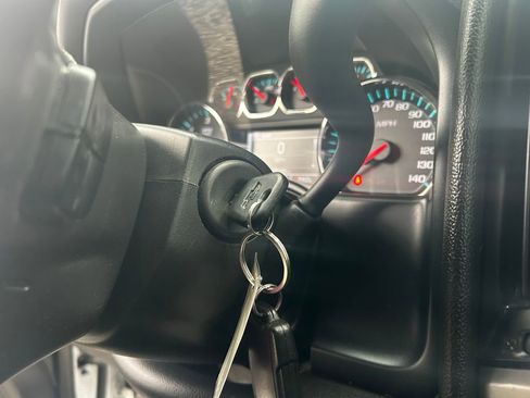 Used 2018 Chevrolet Silverado 1500 LT w/ All Star Edition AWD/4WD image 23