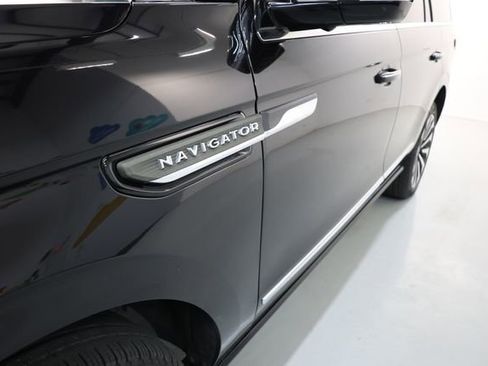 Used 2023 Lincoln Navigator Reserve image 25
