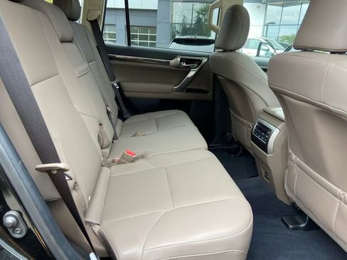 Certified 2023 Lexus GX 460 Premium w/ Premium Package AWD/4WD image 28