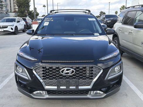 Used 2021 Hyundai Kona Limited w/ Cargo Package FWD image 2