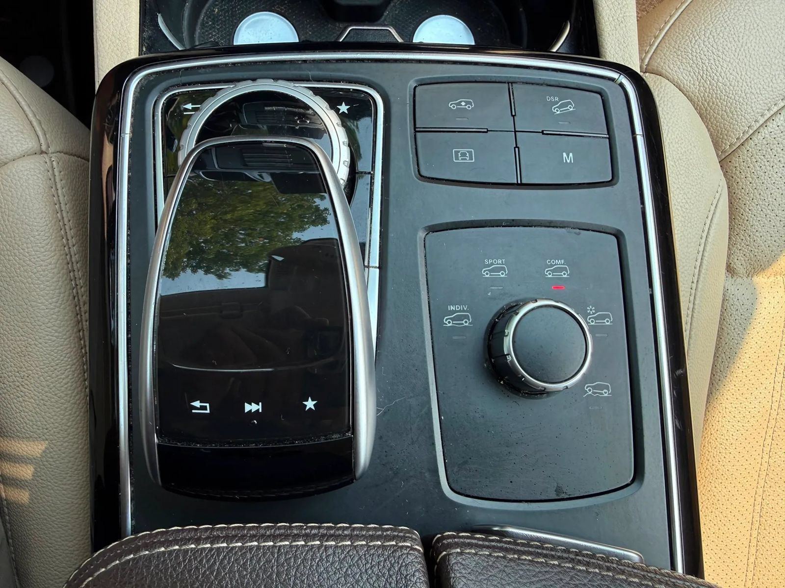 Used 2017 Mercedes-Benz GLS 450 4MATIC image 23