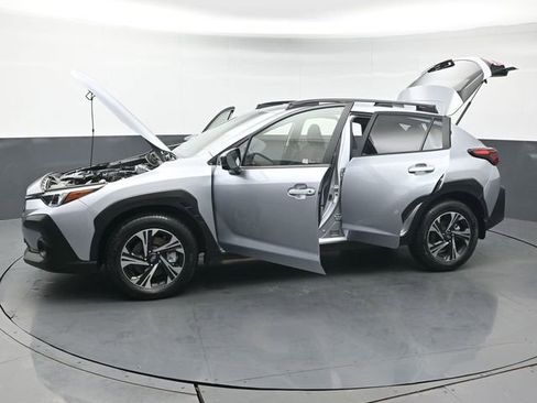 Used 2025 Subaru Crosstrek 2.0i Premium image 46