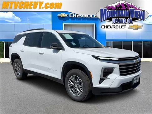 New 2026 Chevrolet Traverse LT w/ LPO, Floor Liner Package image 1