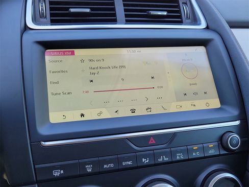 Used 2019 Jaguar E-PACE S image 22