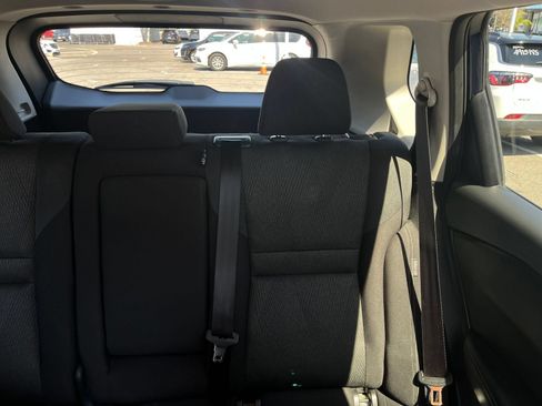 Used 2025 Nissan Rogue SV FWD image 39