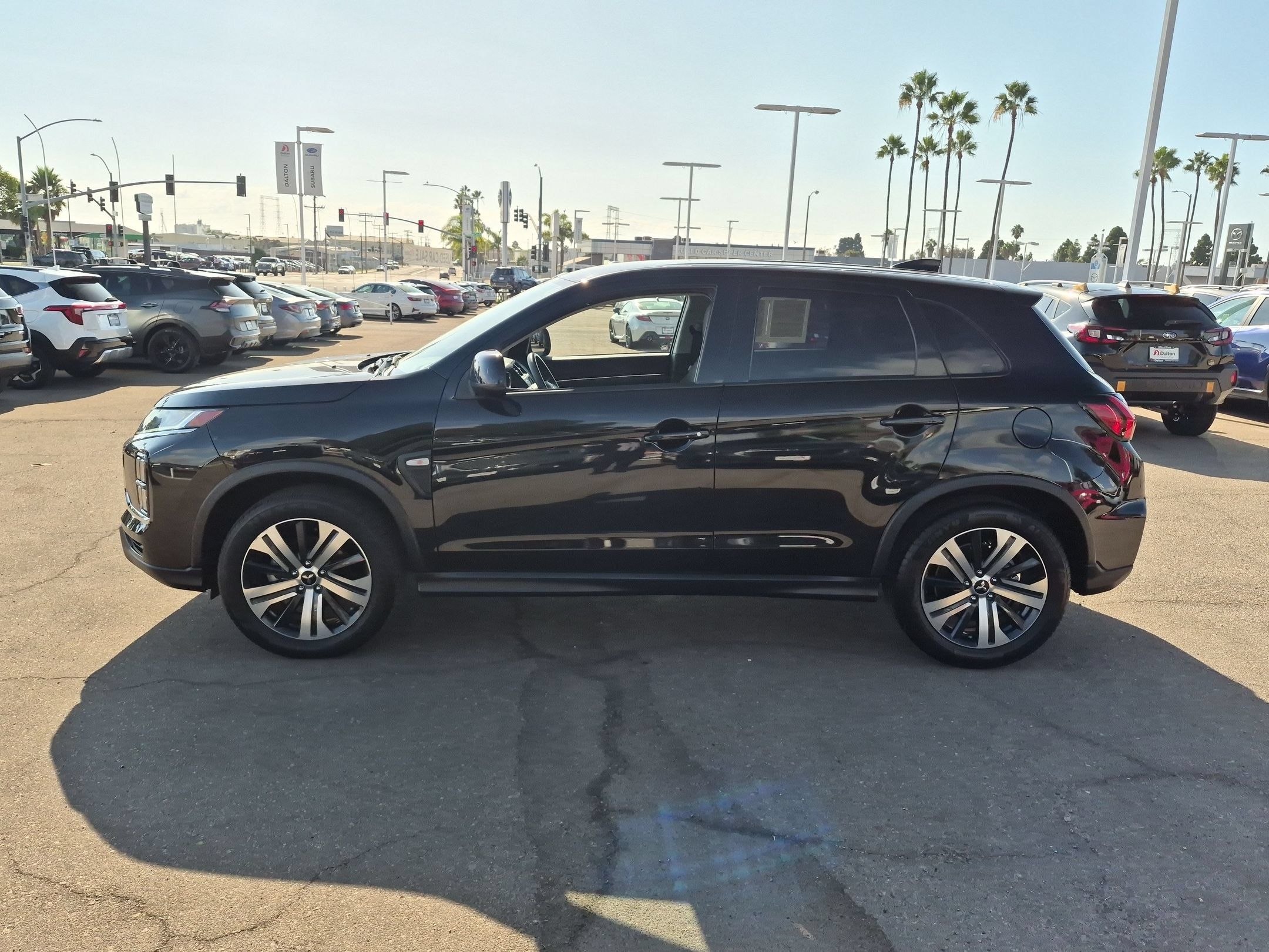 Used 2025 Mitsubishi Outlander Sport ES AWD/4WD image 4