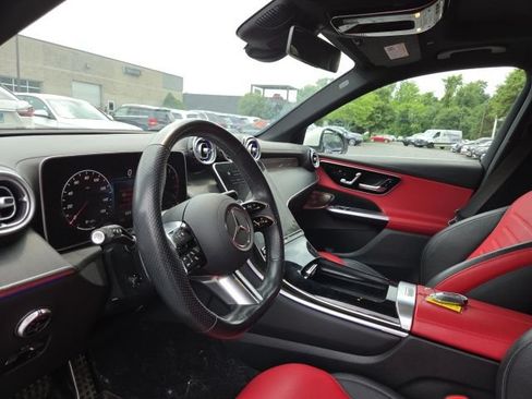 Used 2023 Mercedes-Benz GLC 300 4MATIC image 4