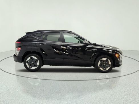 Used 2024 Hyundai Kona SEL FWD image 4