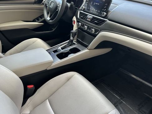 Used 2019 Honda Accord LX image 14