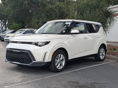 Certified 2025 Kia Soul LX w/ LX Technology Package