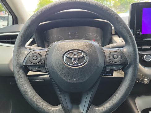Used 2023 Toyota Corolla LE FWD image 23