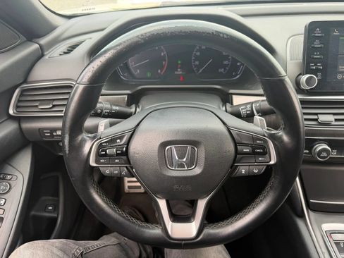 Used 2019 Honda Accord Sport image 12