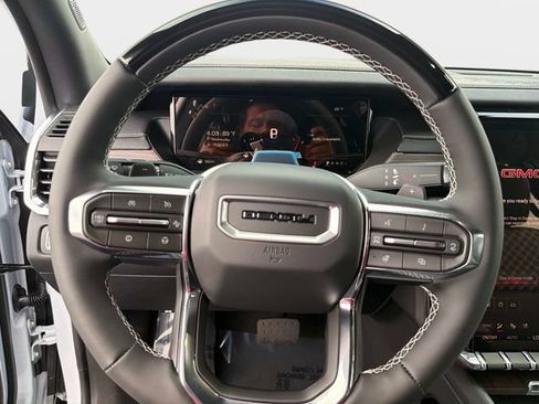 New 2026 GMC Acadia Denali w/ Super Cruise Package FWD image 26