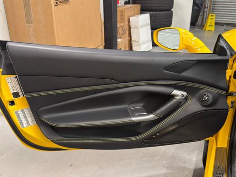 Used 2021 Ferrari F8 Tributo RWD image 17