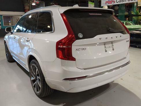 Used 2023 Volvo XC90 B6 Plus image 10