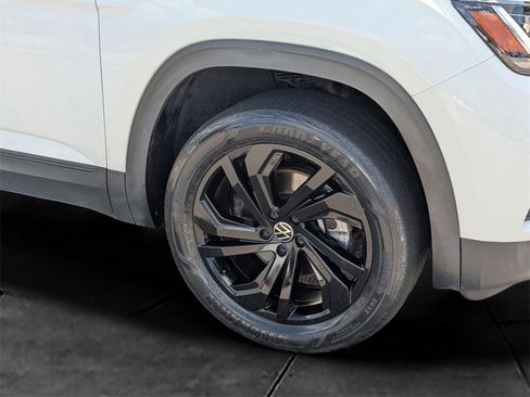Used 2022 Volkswagen Atlas SE image 11
