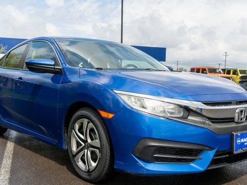 Used 2018 Honda Civic LX image 4