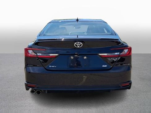 Used 2025 Toyota Camry SE FWD image 5