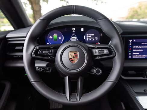 Certified 2026 Porsche Macan 4 Electric AWD/4WD image 13